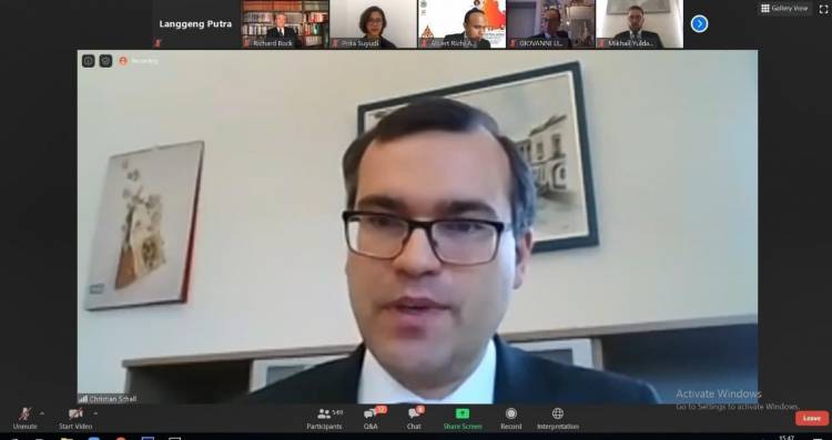 WEBINAR INTERNASIONAL INI - UINL