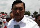 Luhut Sebut bakal Ada Sertifikasi Rumah Nelayan di Atas Laut