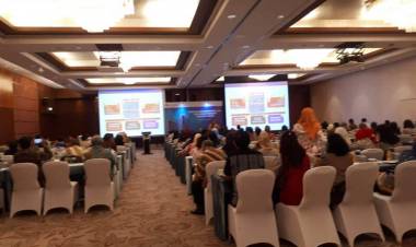 Pendidikan Berkelanjutan Pasar Uang untuk Notaris