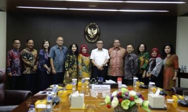 Menkumham dan Dirjen AHU Apresiasi Aplikasi Sinot