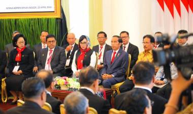 Jokowi Buka Kongres Ikatan Notaris Indonesia Secara Simbolik di Istana Bogor