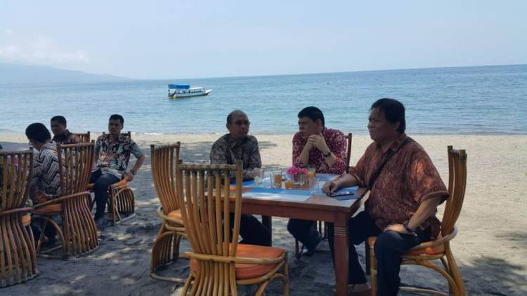 Seminar Pembekalan dan Pelatihan OSS dan Sistem Administrasi Badan Usaha serta Upgrading Pengurus Wilayah Ikatan Notaris Indonesia NTT